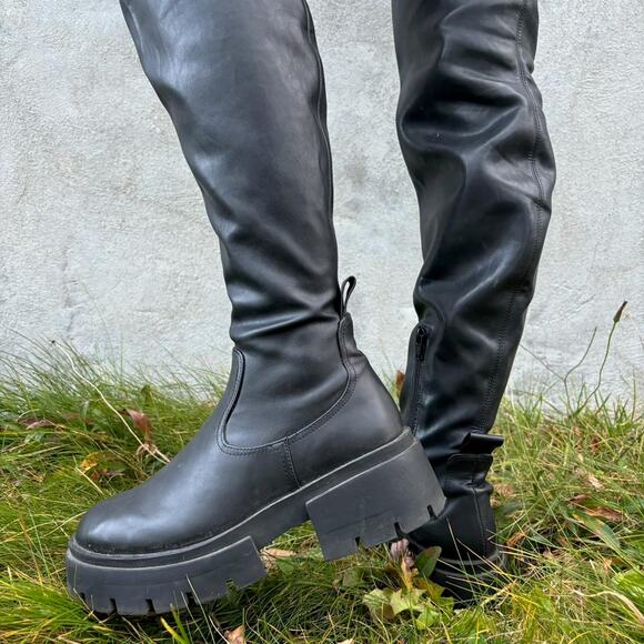 Chunky thigh high leather - Picture 2 of 3